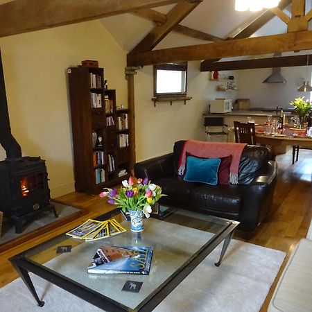 Glanhenwye Courtyard Cottages Glasbury Buitenkant foto