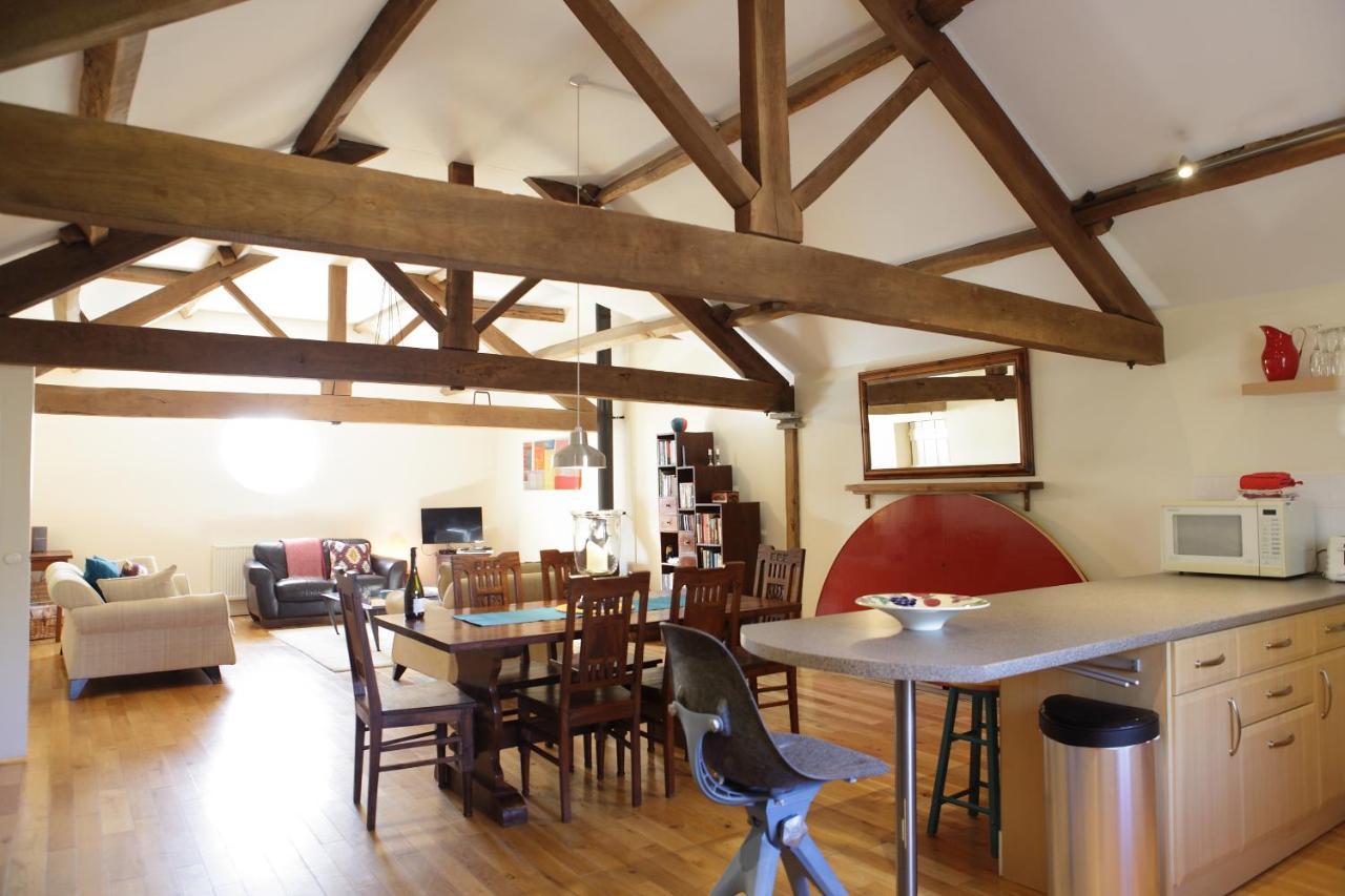 Glanhenwye Courtyard Cottages Glasbury Buitenkant foto