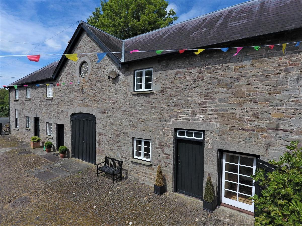 Glanhenwye Courtyard Cottages Glasbury Buitenkant foto