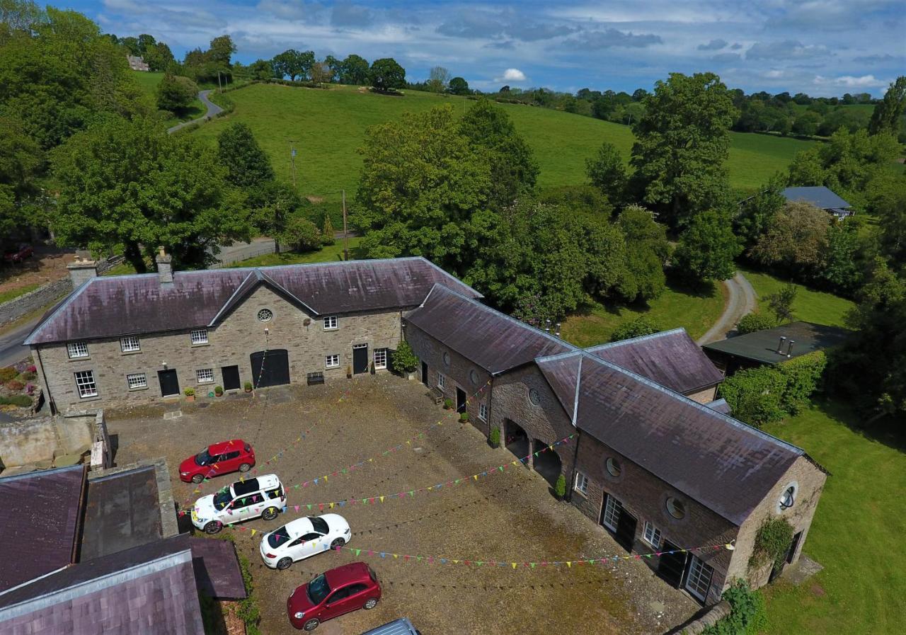 Glanhenwye Courtyard Cottages Glasbury Buitenkant foto