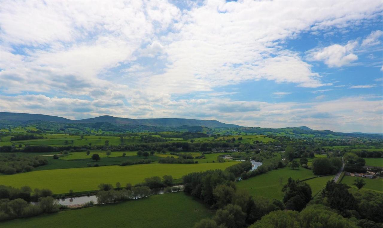 Glanhenwye Courtyard Cottages Glasbury Buitenkant foto